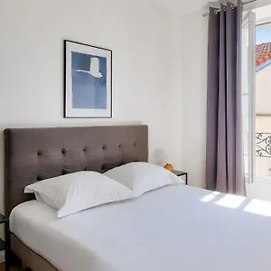 Paris House Апартаменты